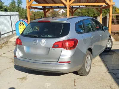 Opel Astra 2014 (miniatűr)