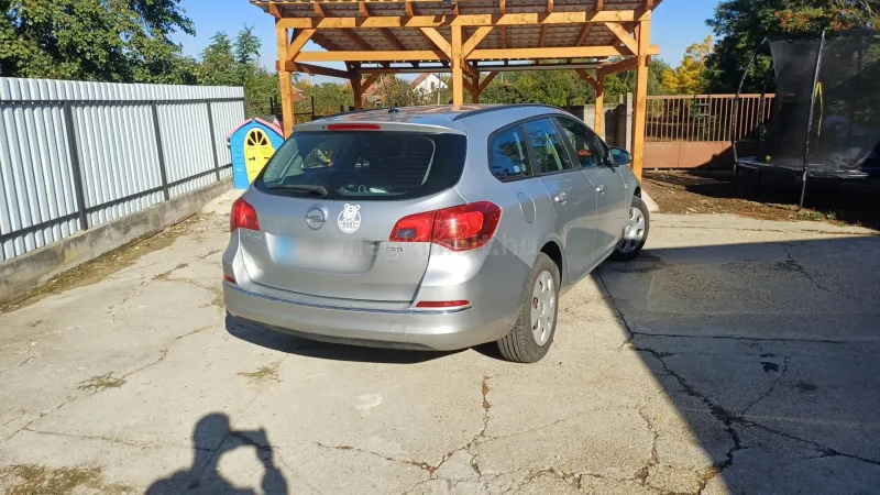 Opel Astra 2014