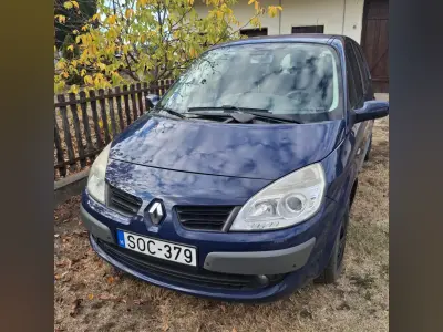Renault Scenic Egyterű