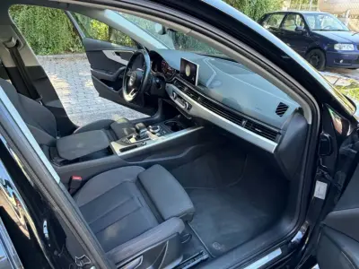 Audi A4 2017 (miniatűr)