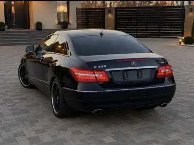 Mercedes-Benz E 350 2011 (miniatűr)