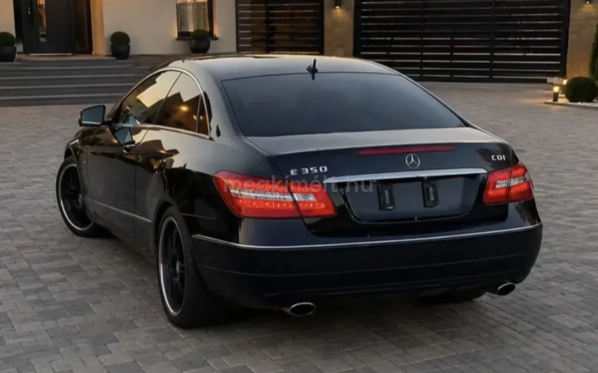 Mercedes-Benz E 350 2011