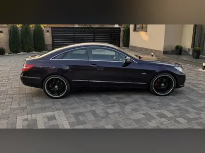 Mercedes-Benz E 350 2011 (miniatűr)