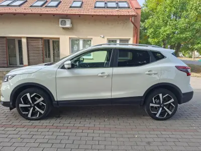 Nissan Qashqai 2018 (miniatűr)