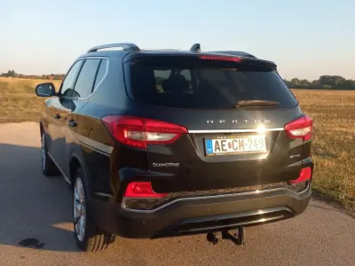 Ssangyong REXTON 2018 (miniatűr)