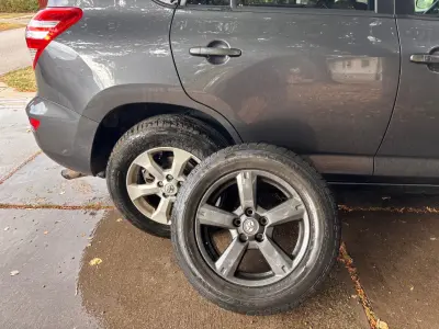 Toyota RAV 4 2011 (miniatűr)