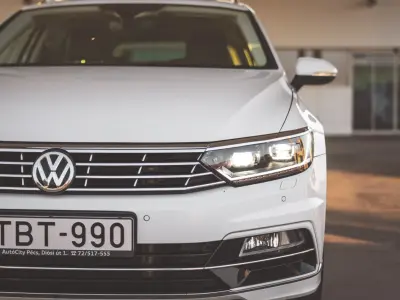 Volkswagen Passat Variant 2018 (miniatűr)