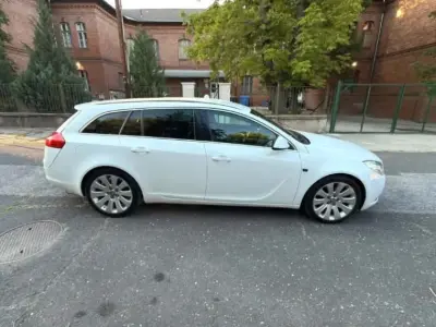 Opel Insignia 2010 (miniatűr)