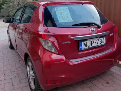 Toyota Yaris 2013 (miniatűr)