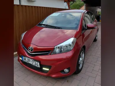 Toyota Yaris 2013 (miniatűr)