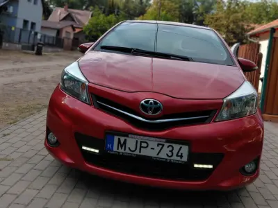 Toyota Yaris 2013 (miniatűr)