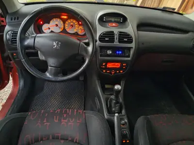 Peugeot 206 2004 (miniatűr)