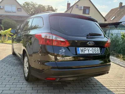 Ford Focus 2014 (miniatűr)