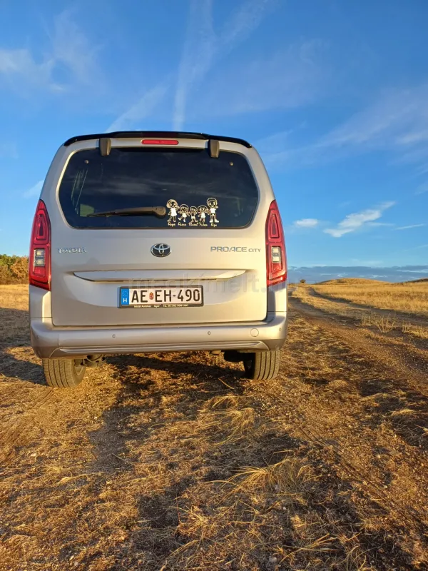 Toyota Proace City 2023