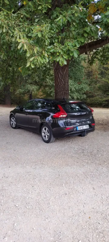 Volvo V40 2018