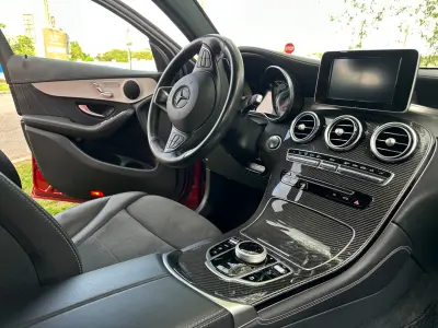 Mercedes-Benz GLC 300 2018 (miniatűr)