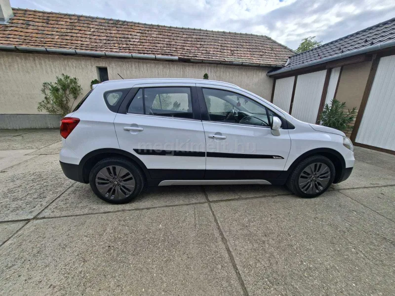 Suzuki (SX4) S-Cross 2016