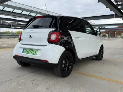 Smart ForFour 2019 (miniatűr)