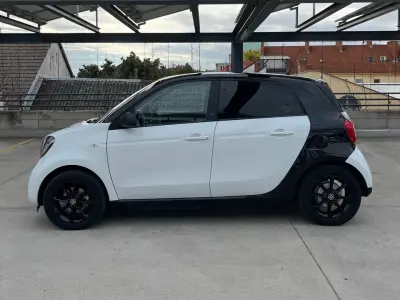 Smart ForFour 2019 (miniatűr)