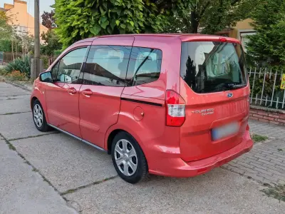 Ford Tourneo Courier 2014 (miniatűr)