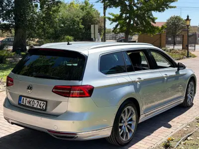 Volkswagen Passat Variant 2018 (miniatűr)
