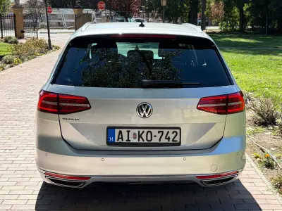 Volkswagen Passat Variant 2018 (miniatűr)