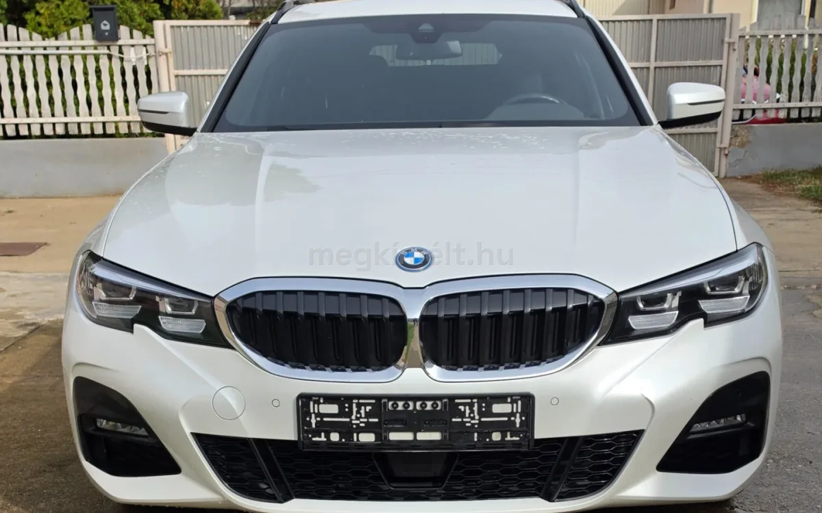 BMW 330 2021