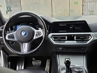 BMW 330 2021 (miniatűr)