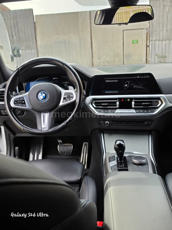 BMW 330 2021