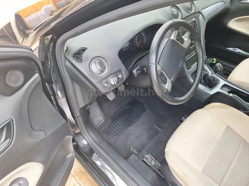 Ford Mondeo 2012