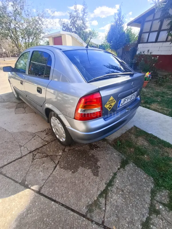 Opel Astra 2004