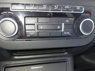 Volkswagen Golf Plus 2011 (miniatűr)