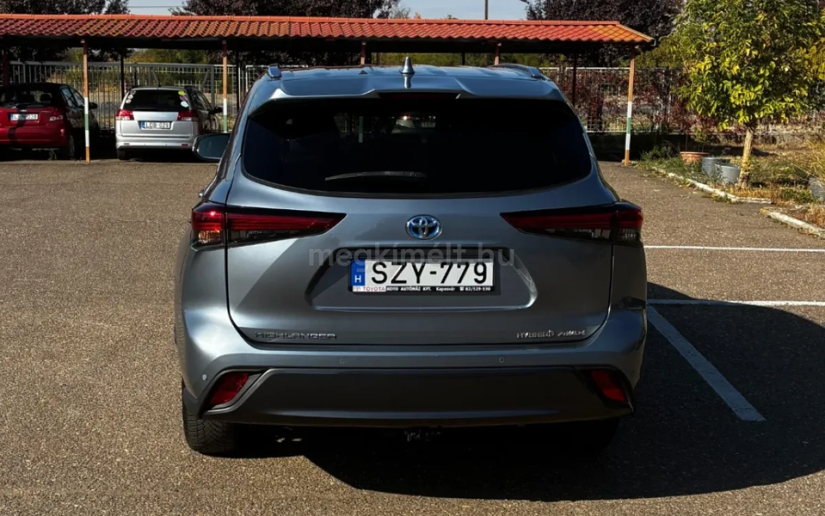 Toyota Highlander 2021