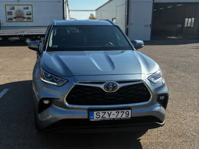 Toyota Highlander 2021