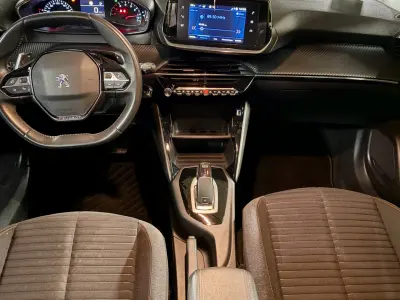 Peugeot 2008 2021 (miniatűr)