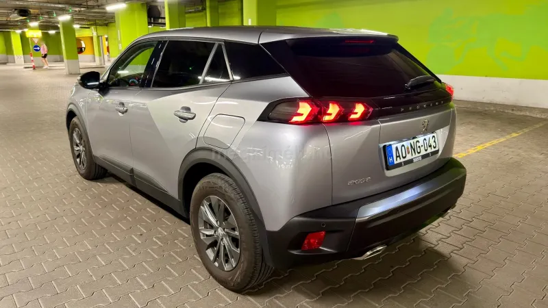 Peugeot 2008 2021