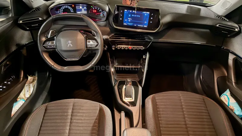 Peugeot 2008 2021