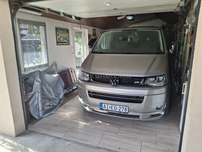 Volkswagen T5 Multivan 2012