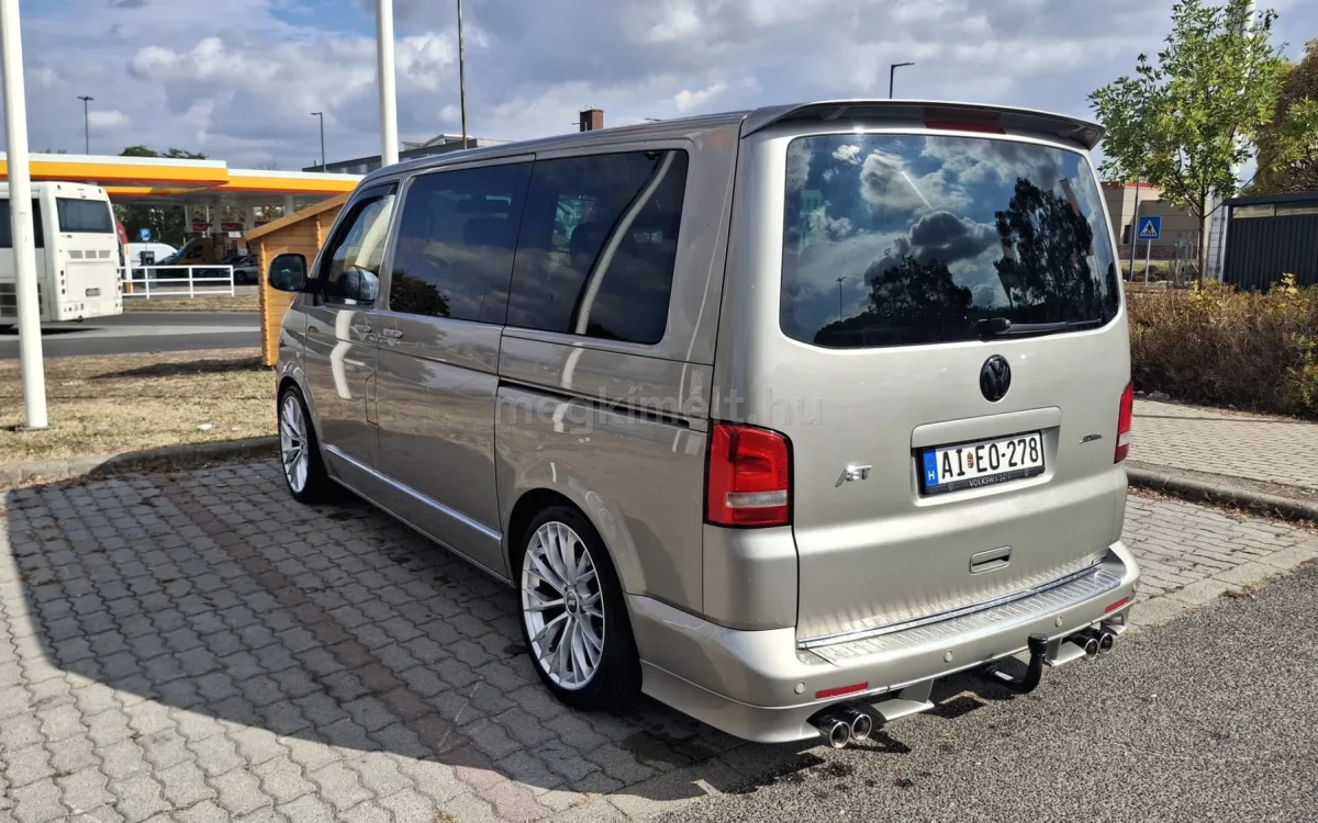 Volkswagen T5 Multivan 2012