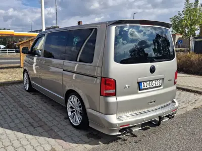 Volkswagen T5 Multivan 2012 (miniatűr)