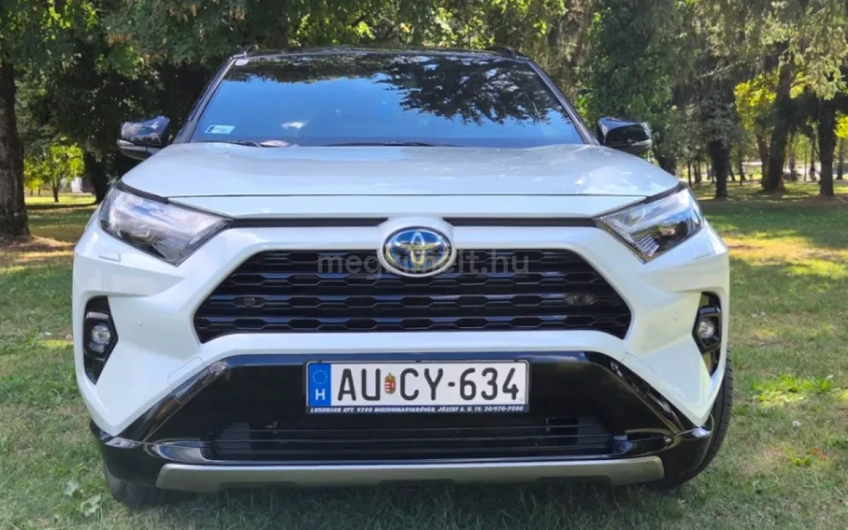 Toyota RAV 4 2025