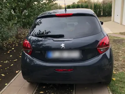Peugeot 208 2017 (miniatűr)