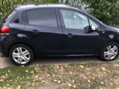 Peugeot 208 2017 (miniatűr)