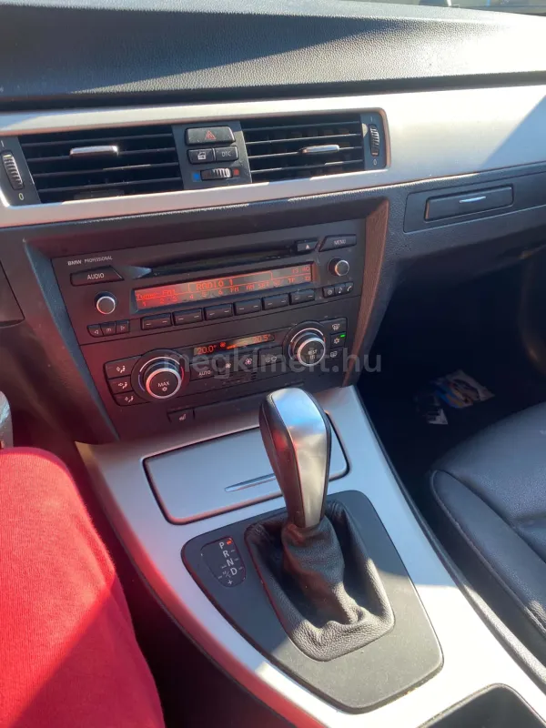 BMW 320 2009