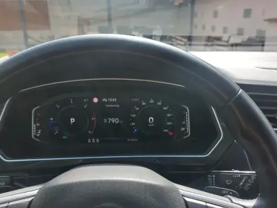Volkswagen Tiguan 2021 (miniatűr)