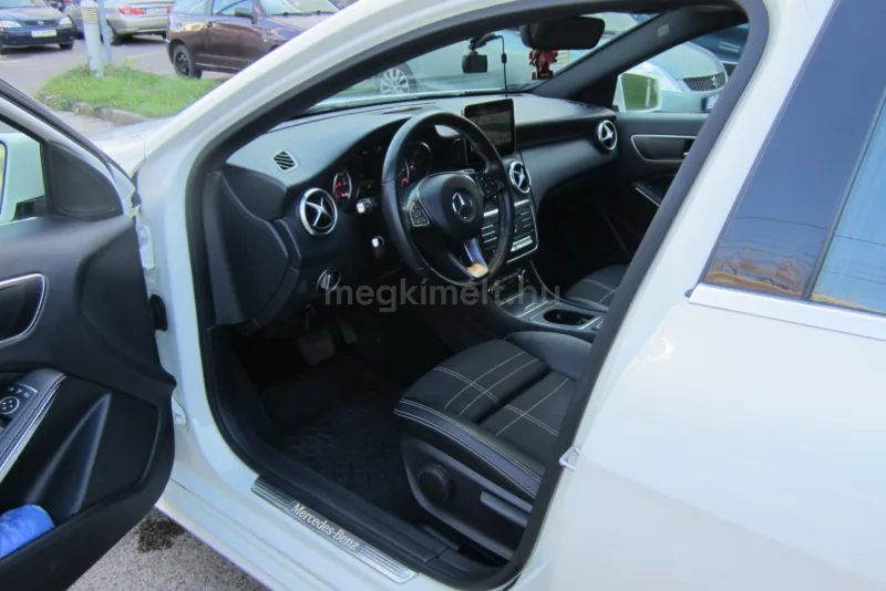Mercedes-Benz A 180 2016