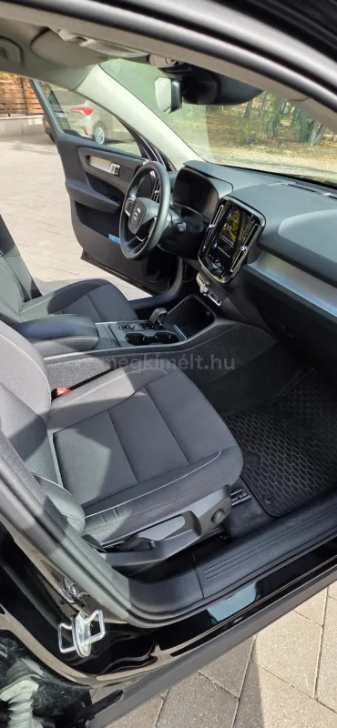 Volvo XC40 2022