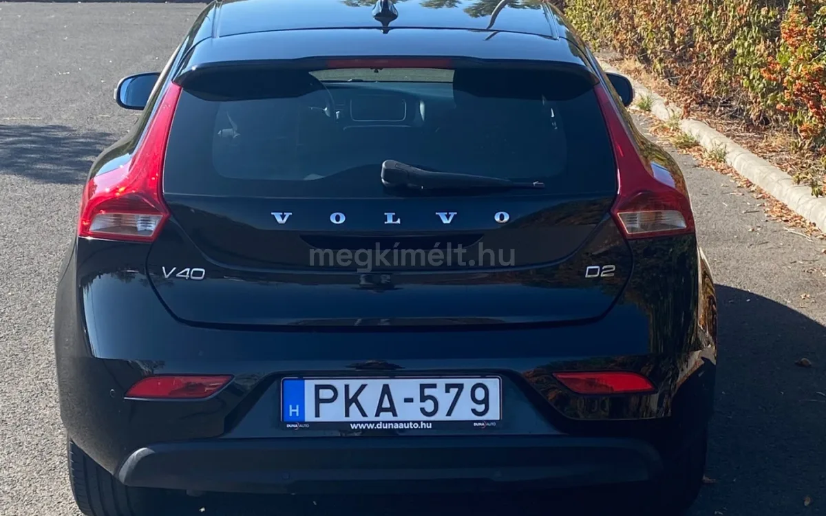 Volvo V40 2015