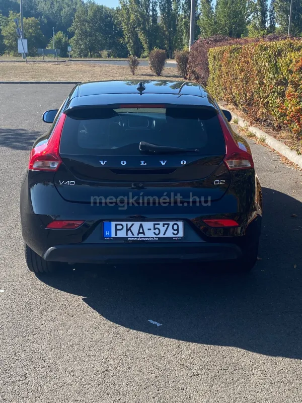 Volvo V40 2015