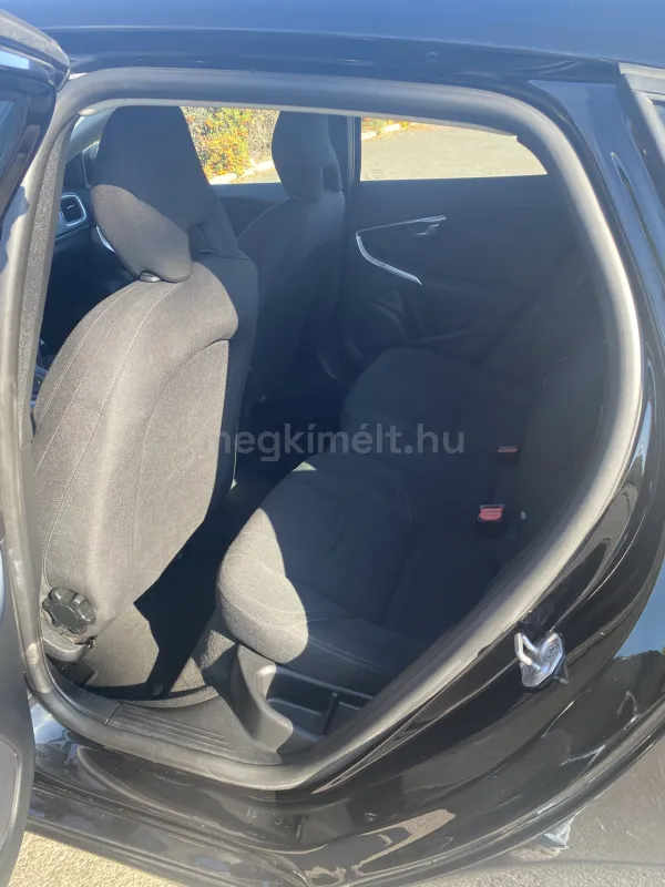 Volvo V40 2015
